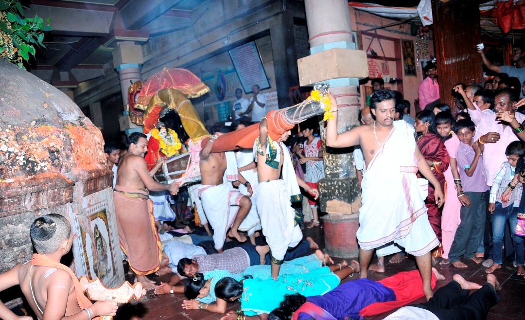 Palakhi Seva from Pilgrims